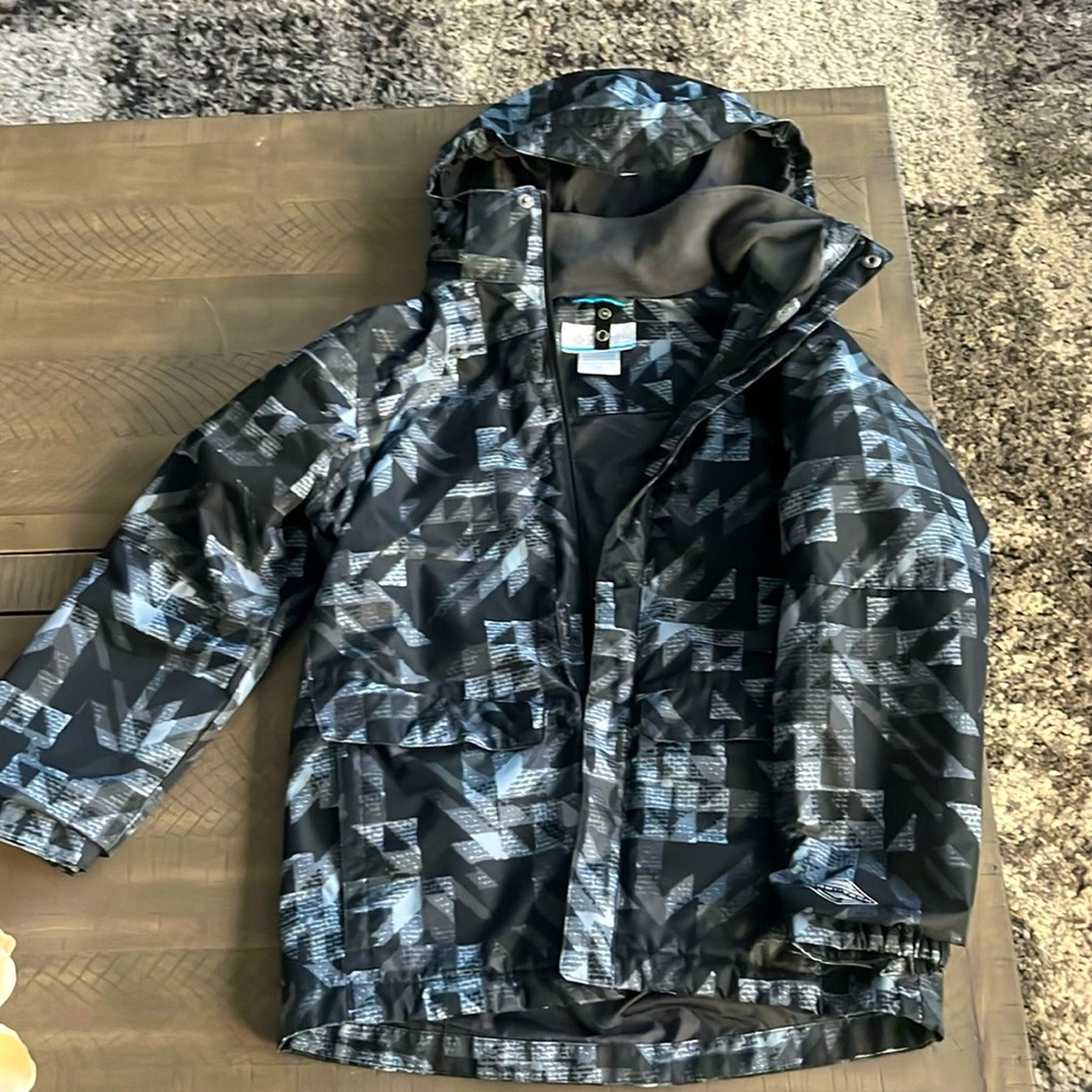 Columbia waterproof ski jacket, youth size medium (10/12)